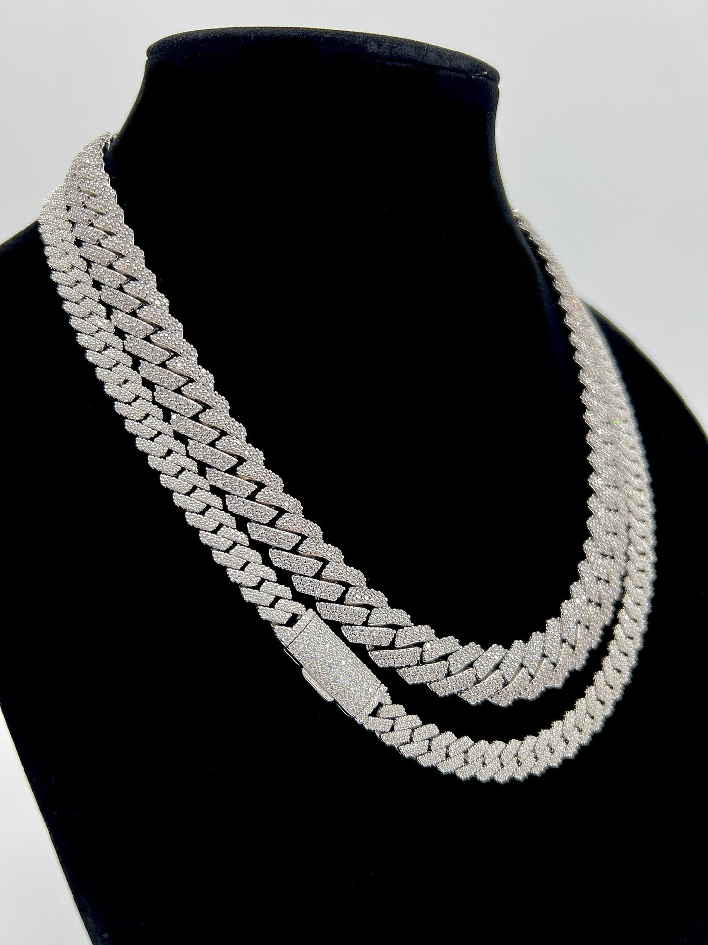 VVS Moissanite (WHITE) Miami Cuban Link Necklace