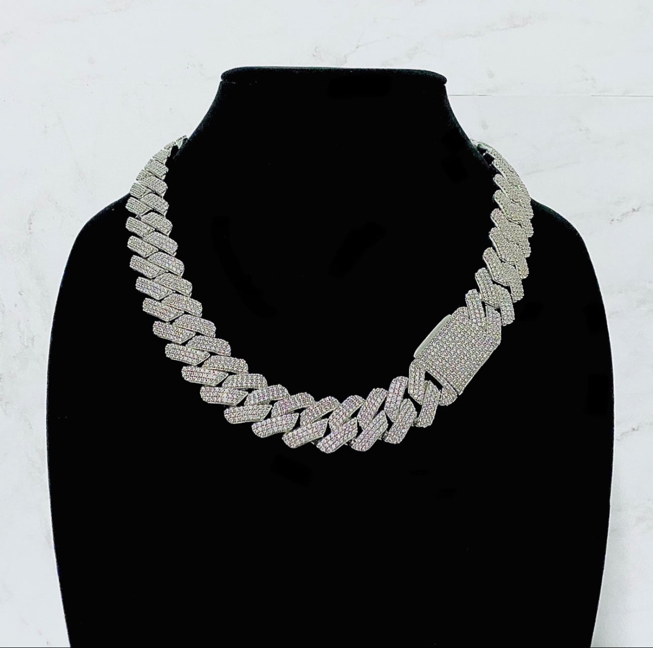 VVS Moissanite (WHITE) Miami Cuban Link Necklace